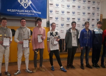 Юный рапирист из Николаева выиграл всеукраинский турнир в Днепре