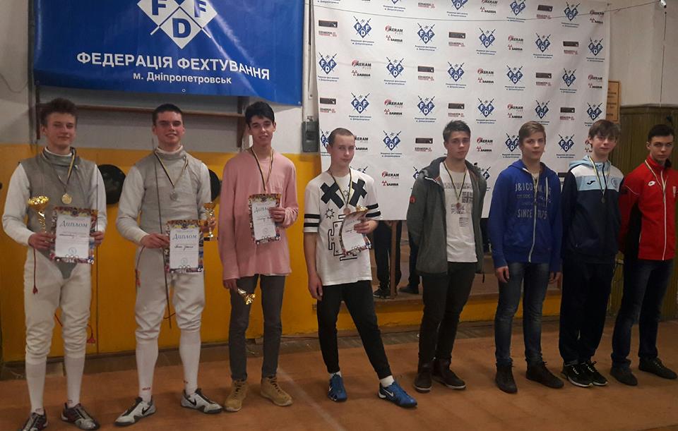 Юный рапирист из Николаева выиграл всеукраинский турнир в Днепре 1