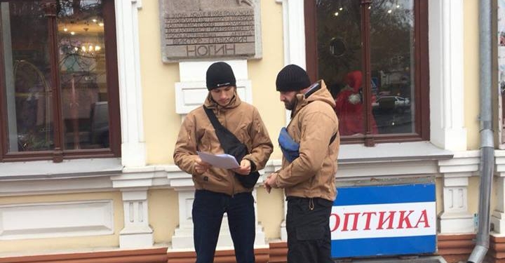 В Николаеве патриоты насчитали 9 объектов, по которым не выполнен Закон о декоммунизации, и дали власти время на их снос. Иначе они сделают это сами