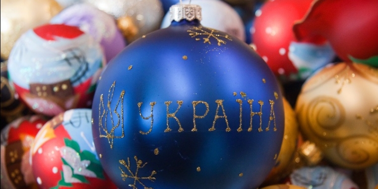 Кому Украина продает свои елочные игрушки? Экспорт растет, а украинцы покупают китайские