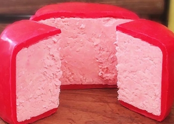 Два в одном: в Британии начали выпускать сыр со вкусом итальянского игристого сухого вина Prosecco