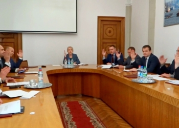 Под сегодняшнюю «бюджетную» сессию Николаевского горсовета: с реконструкции ДК «Молодежный» сняли 6 млн.грн., с управления здравоохранения – больше 7 млн.грн.