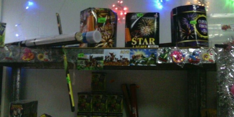 В Николаеве полицейские изъяли более 1300 единиц запрещенной пиротехники