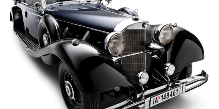 В РФ коллекционер нацистских авто решил продать обновленный броневик Гитлера