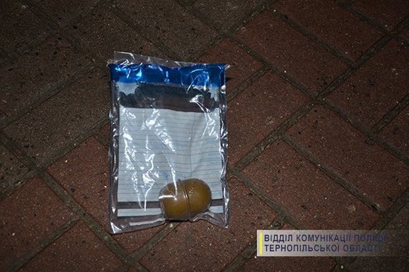 В Тернополе в поезде Перемышль-Киев нашли гранату 1