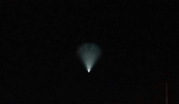 Яркий и неопознанный. Вчера вечером одесситы наблюдали в небе загадочный светящийся шар