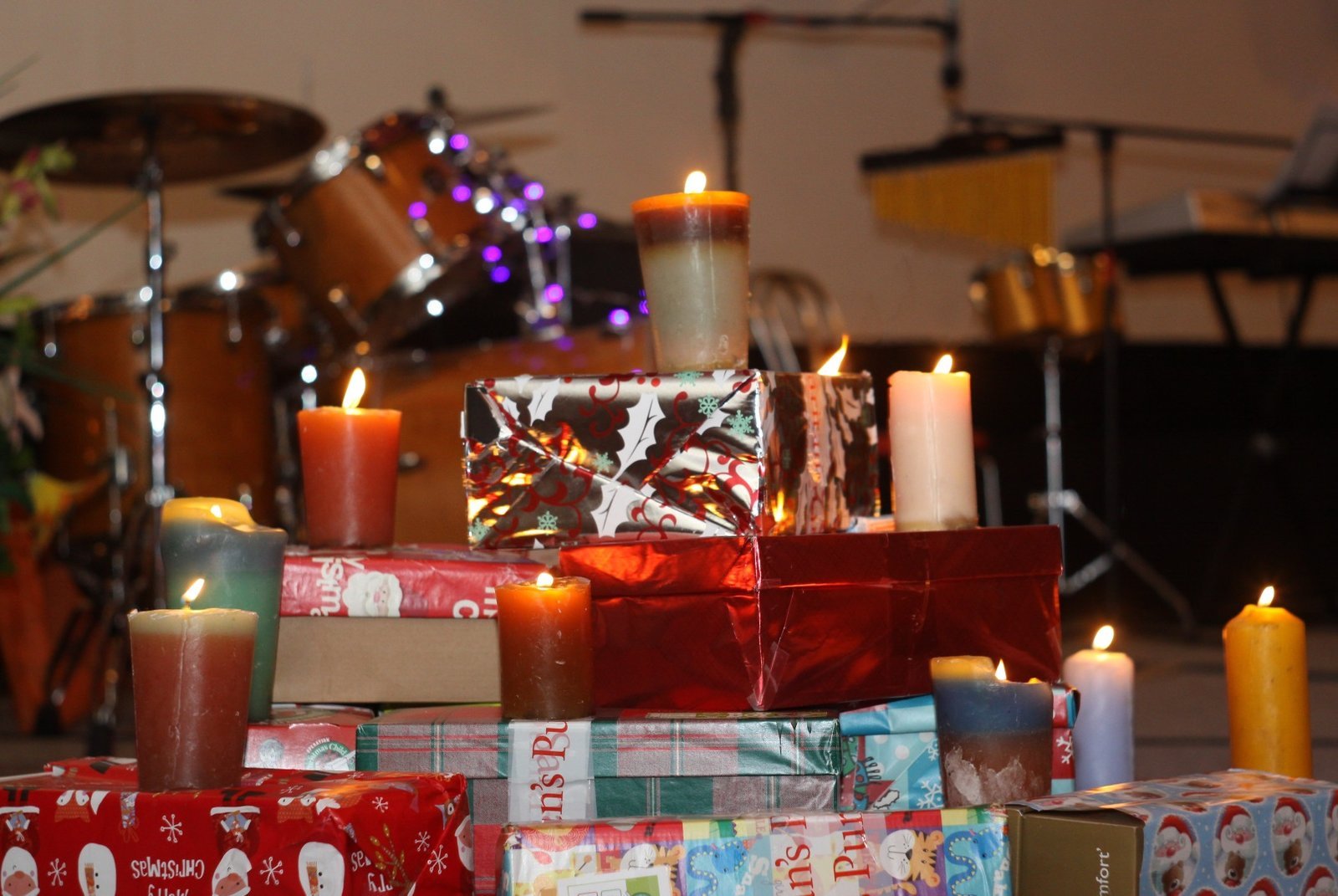 На Рождество волонтеры поделились частичкой света с малообеспеченными семьями Николаева