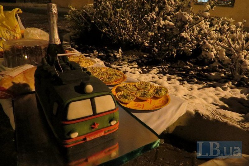 Новый поезд «Львов – Запорожье» жители Первомайска встречали с шампанским и тортом 9