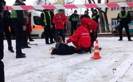 Суд признал виновными патрульных, застреливших агрессивного психа, нападавшего на людей с заточкой