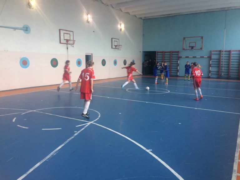 Девичий футбол: николаевские девушки стали победителями турнира в Одесской области 7
