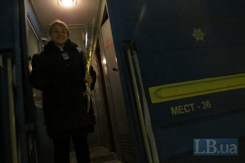 Новый поезд «Львов – Запорожье» жители Первомайска встречали с шампанским и тортом 59