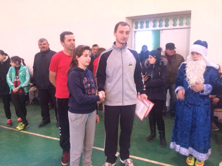 Девичий футбол: николаевские девушки стали победителями турнира в Одесской области 9