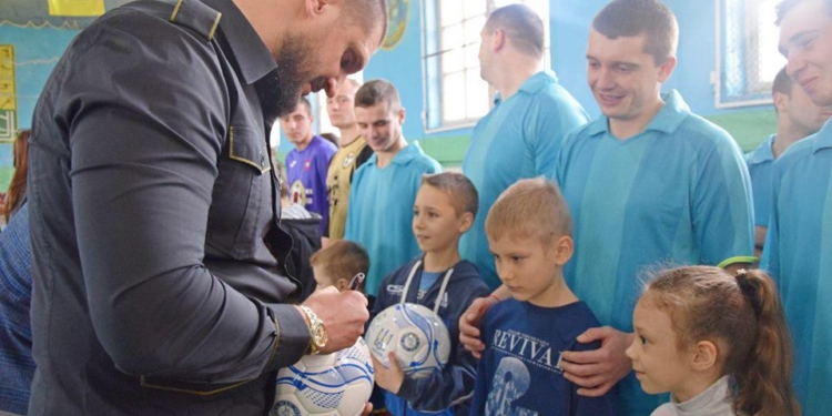 «Пишаємось! Вітаємо!»: накануне Дня ВСУ в Николаеве прошел турнир по футзалу на Кубок воинов АТО