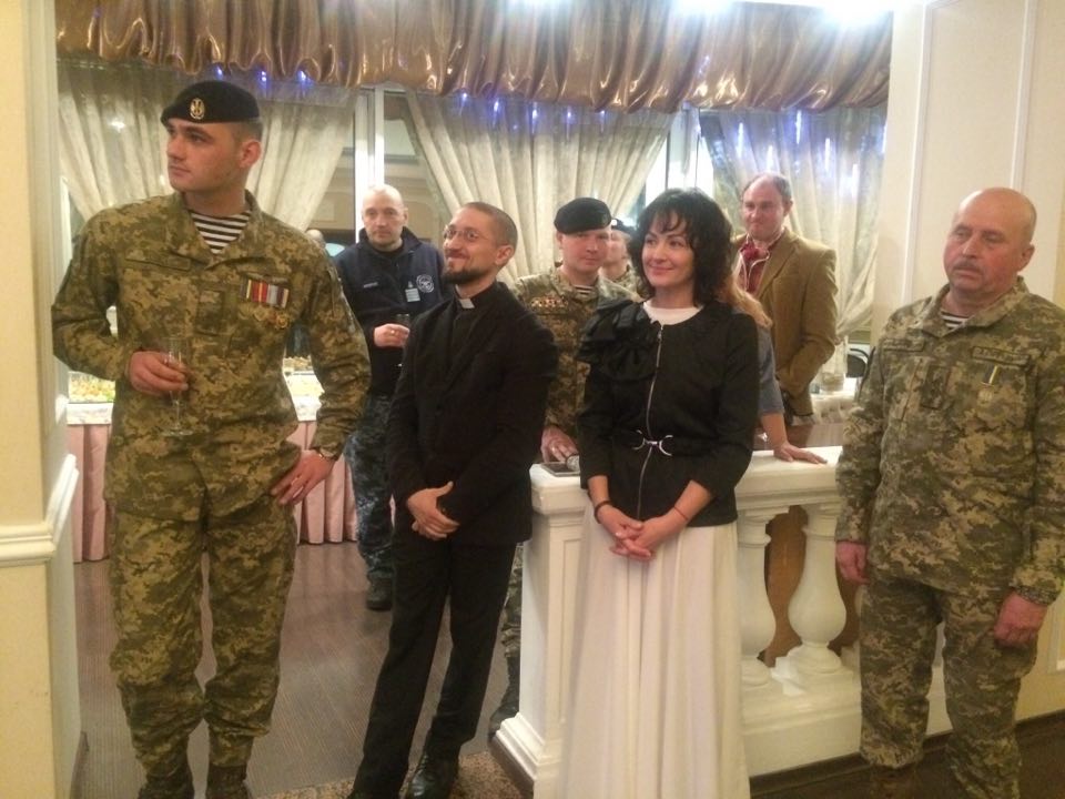 Николаевские морские пехотинцы потанцевали на «Офицерском балу» 11