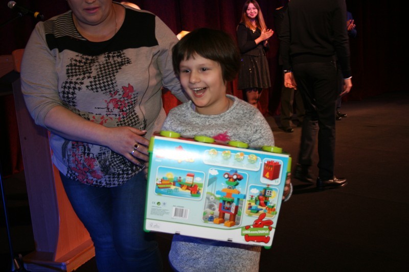 «Дедов Морозов» в Николаеве стало больше: николаевцы исполнили заветные мечты 238 ребят 17