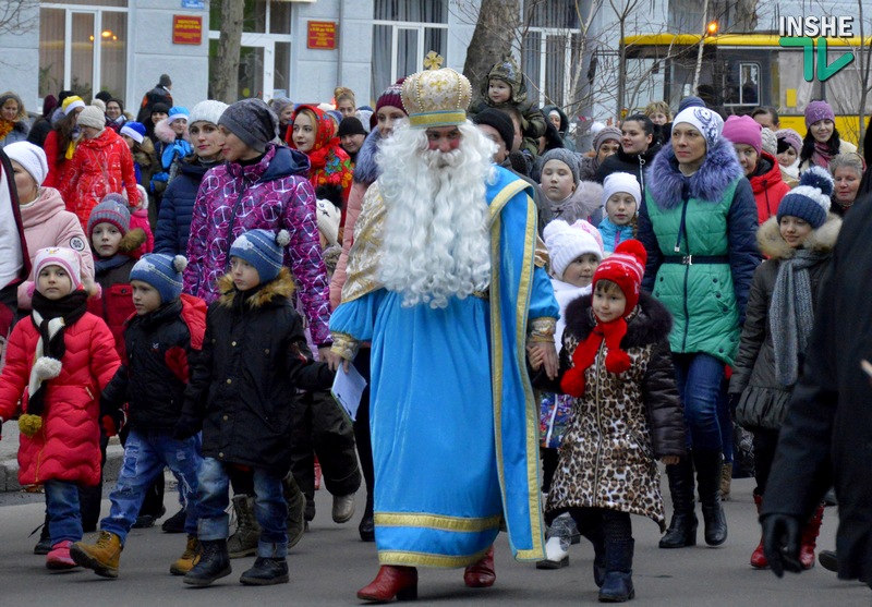 День Святого Николая в Николаеве: сотни горожан прошли колонной к городской елке 1