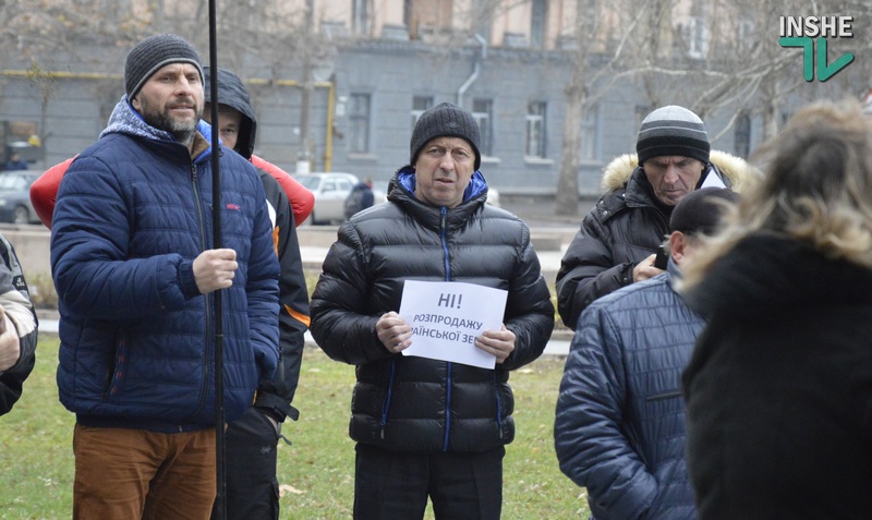 «Святым не торгуют!»: в Николаеве Батькивщина митинговала за продление моратория на продажу сельскохозяйственной земли 8