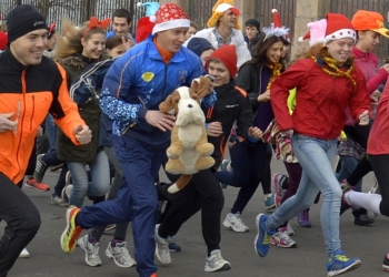 «Бегом в 2018-й!»: в Николаеве прошел сказочный новогодний забег
