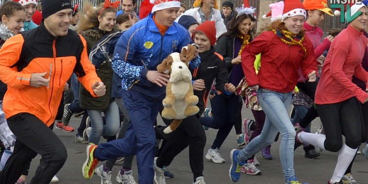 «Бегом в 2018-й!»: в Николаеве прошел сказочный новогодний забег