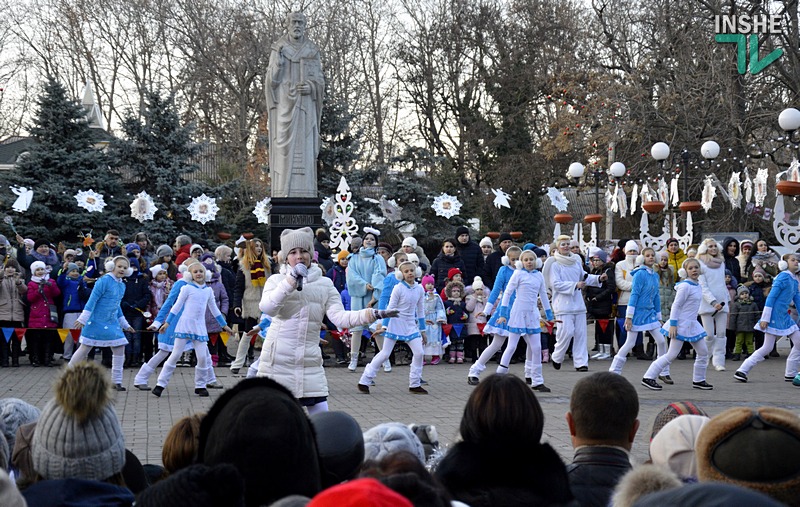 День Святого Николая в Николаеве: сотни горожан прошли колонной к городской елке 25