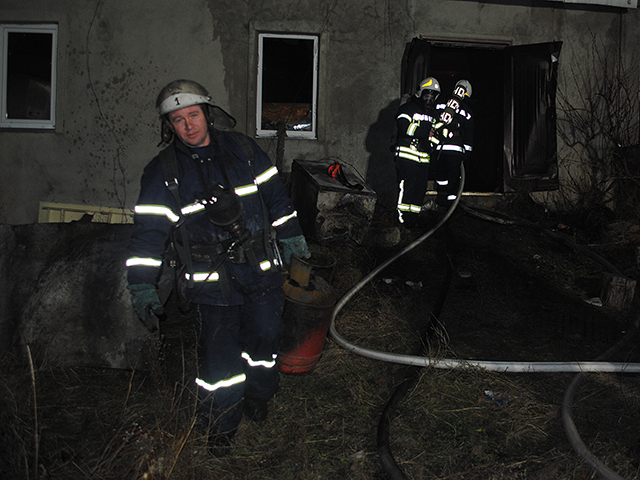 В Матвеевке сгорел дом - погиб мужчина 11