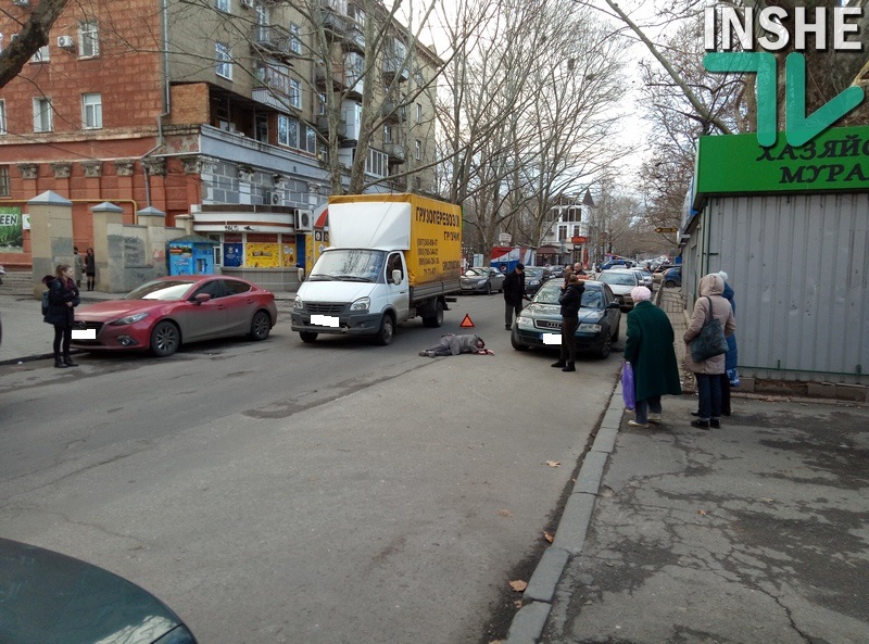 В центре Николаева автомобиль ŠKODA сбил женщину 7