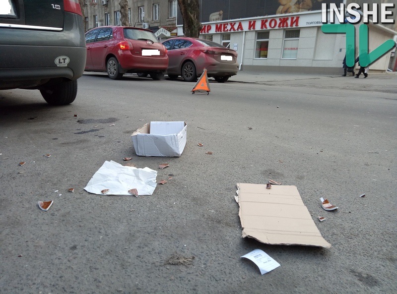 В центре Николаева автомобиль ŠKODA сбил женщину 11