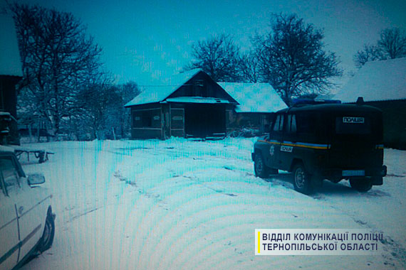 Угонщик или активист? На Тернопольщине пьяный решил почистить дорогу от снега - и угнал трактор 1