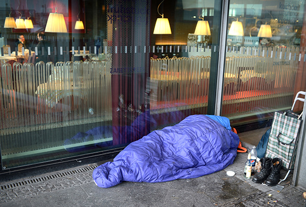 В Германии, чтобы заставить бездомных пользоваться приютами, их будут штрафовать за ночлег на улице 1