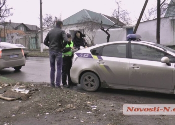 В центре Николаева пьяный таксист устроил ДТП, пытался сбежать, но уснул прямо в авто