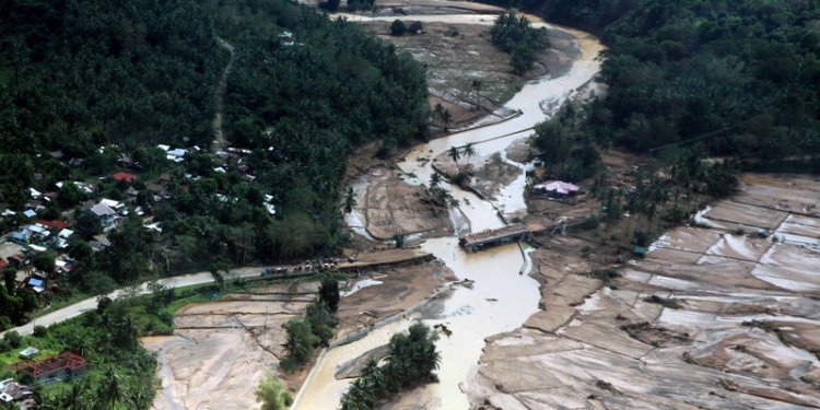 Тропический шторм на Филиппинах унес десятки жизней