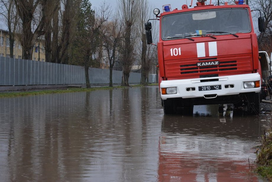 На Закарпатье начался паводок: подтоплены дороги, более тысячи гектаров угодий и около сотни домов 7