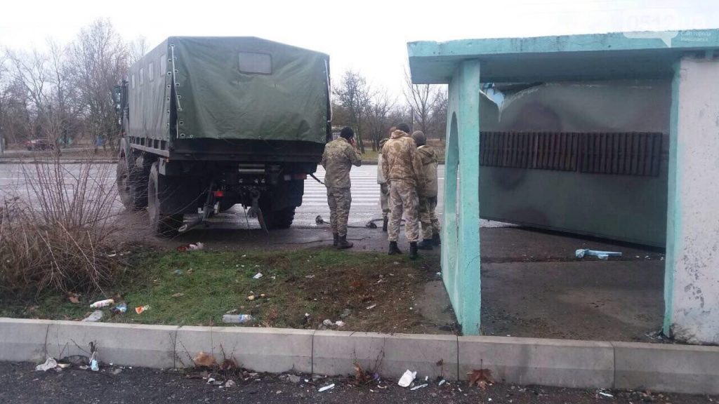 В Новой Одессе грузовик Нацгвардии врезался в остановку. Девушке отрезало голову, еще одна - в больнице 9