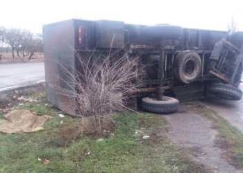 В Новой Одессе грузовик Нацгвардии врезался в остановку. Девушке отрезало голову, еще одна – в больнице