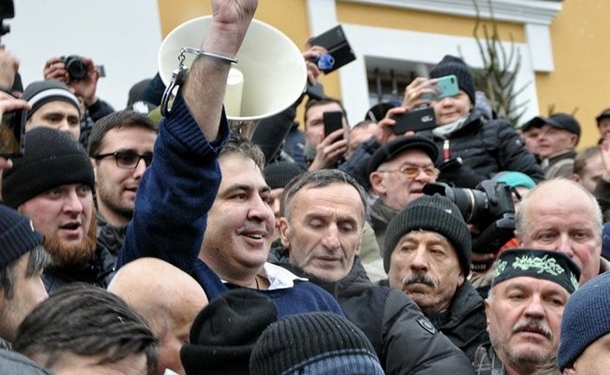 Саакашвили решил остаться под Радой