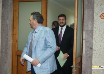 Кто рекомендовал Александра Садыкова на должность зама городского головы Николаева?  Исаков отрицает свое участие и не верит, что экс-губернатора могла выбрать Казакова сама