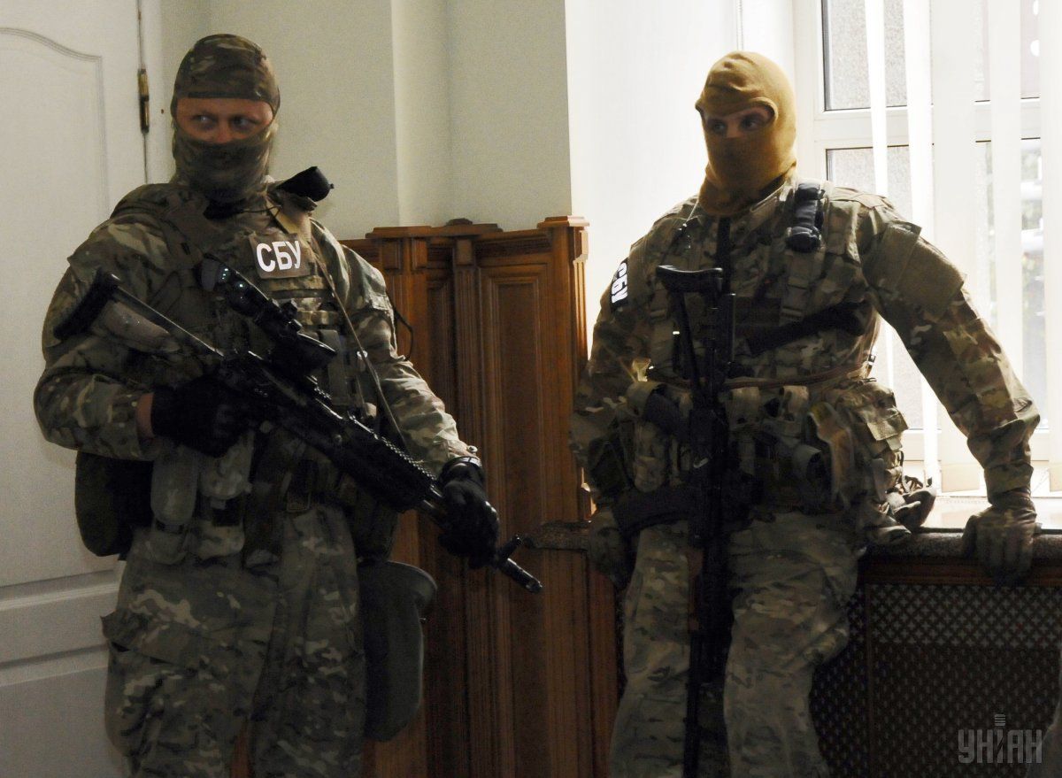 В Запорожье массовые обыски у чиновников и депутатов городского и областного совета. Задержаны лидеры местной “Самопомощи”