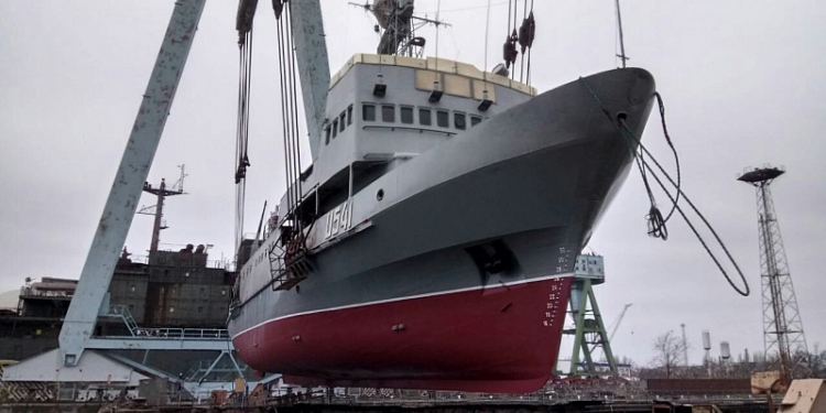 В Николаеве отремонтировали учебное судно ВМС “Смела”