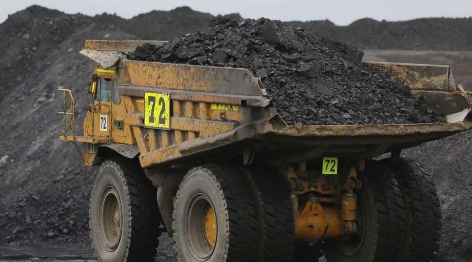 Половину нелегального экспорта угля из оккупированного Донбасса в Польшу контролирует Курченко - СМИ 1