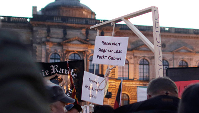 В Германии суд разрешил продавать виселицы для Меркель 1