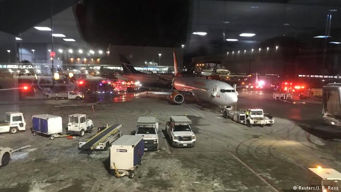 В аэропорту Торонто столкнулись два самолета 1