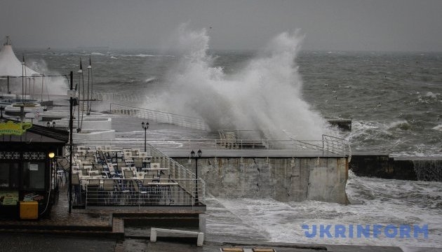 За ураганом идет ураган: во Франции на смену «Кармен» придет «Элеонора»