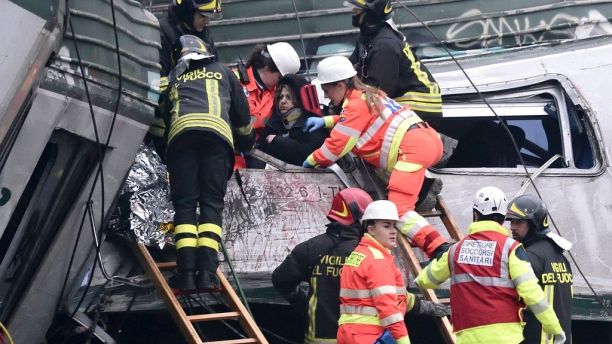 Неподалеку от Милана с рельс сошел поезд – 4 погибших, 100 пострадавших 1