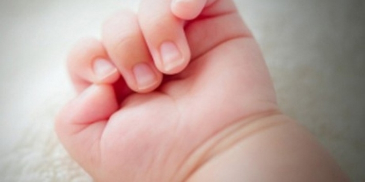 В России пьяный отец выбросил 10-месячного сына из окна квартиры