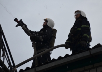 Пожар в жилом доме на Кузнечной в Николаеве на площади 90 кв.м спасатели потушили за час