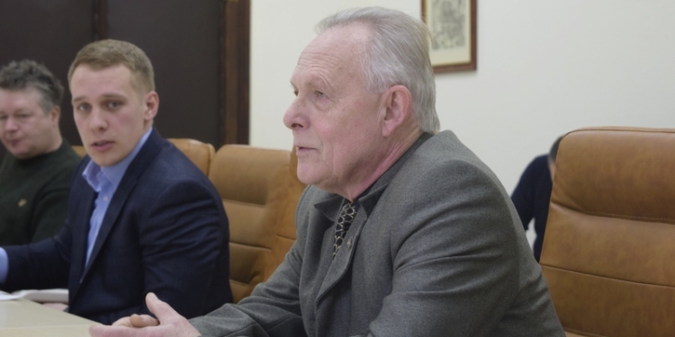 Не все конфликты пассажиров маршруток с водителями заканчиваются увольнением водителей. В Николаеве водитель маршрутки, нагрубивший пассажиру, оштрафован