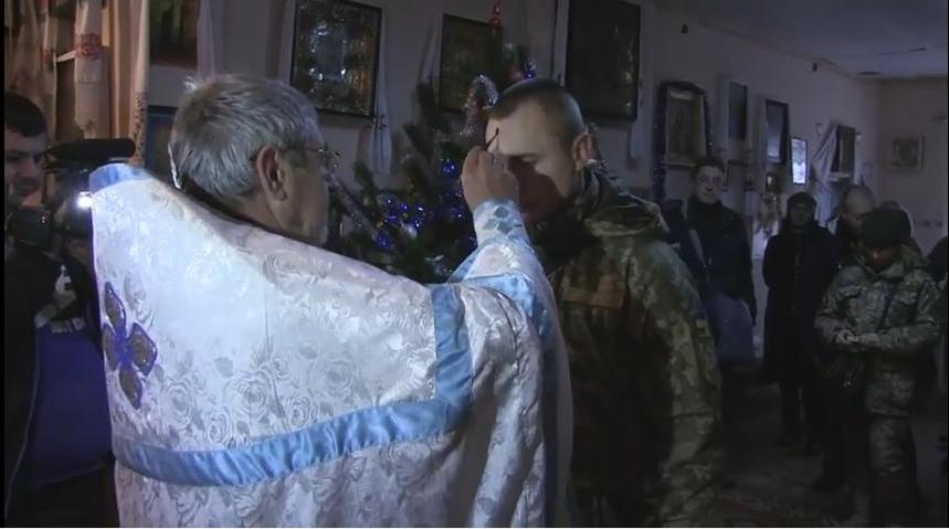 Сочельник в зоне АТО: один обстрел у Новолуганского, наши бойцы в целости и сохранности и готовятся встретить Рождество 1