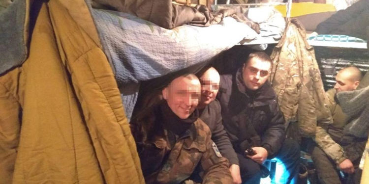 И проверить, и поздравить с праздниками: руководство полиции Николаевщины побывало в зоне АТО, где несет службу спецбатальон «Николаев»