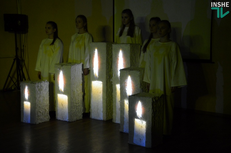 Шесть поминальных свечей в память о жертвах Холокоста: в Николаеве прошла традиционная акция памяти «Шесть миллионов сердец» 3