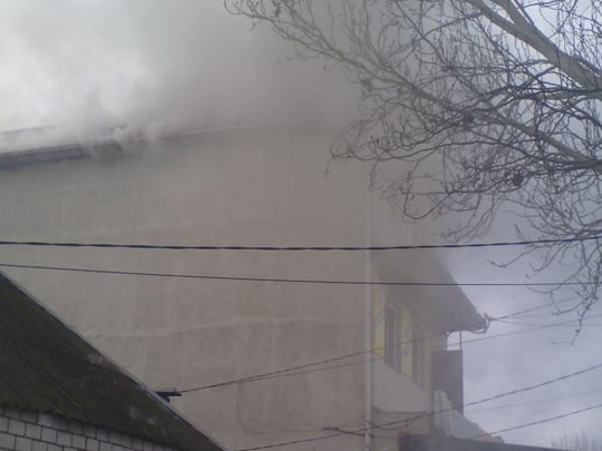 В Николаеве – довольно основательный пожар на третьем этаже жилого дома 3